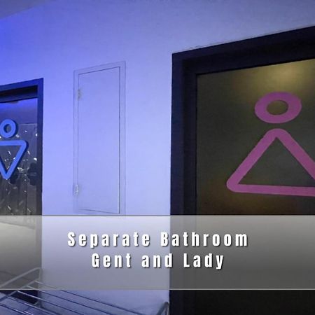 Pera Space Capsule Hotel Phuket Exterior foto
